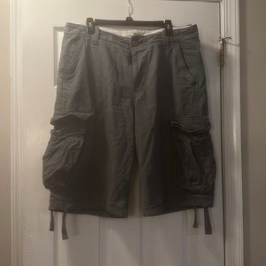Men’s cargo shorts
